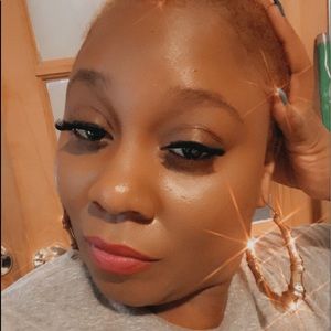 Meet your Posher, Lateasha